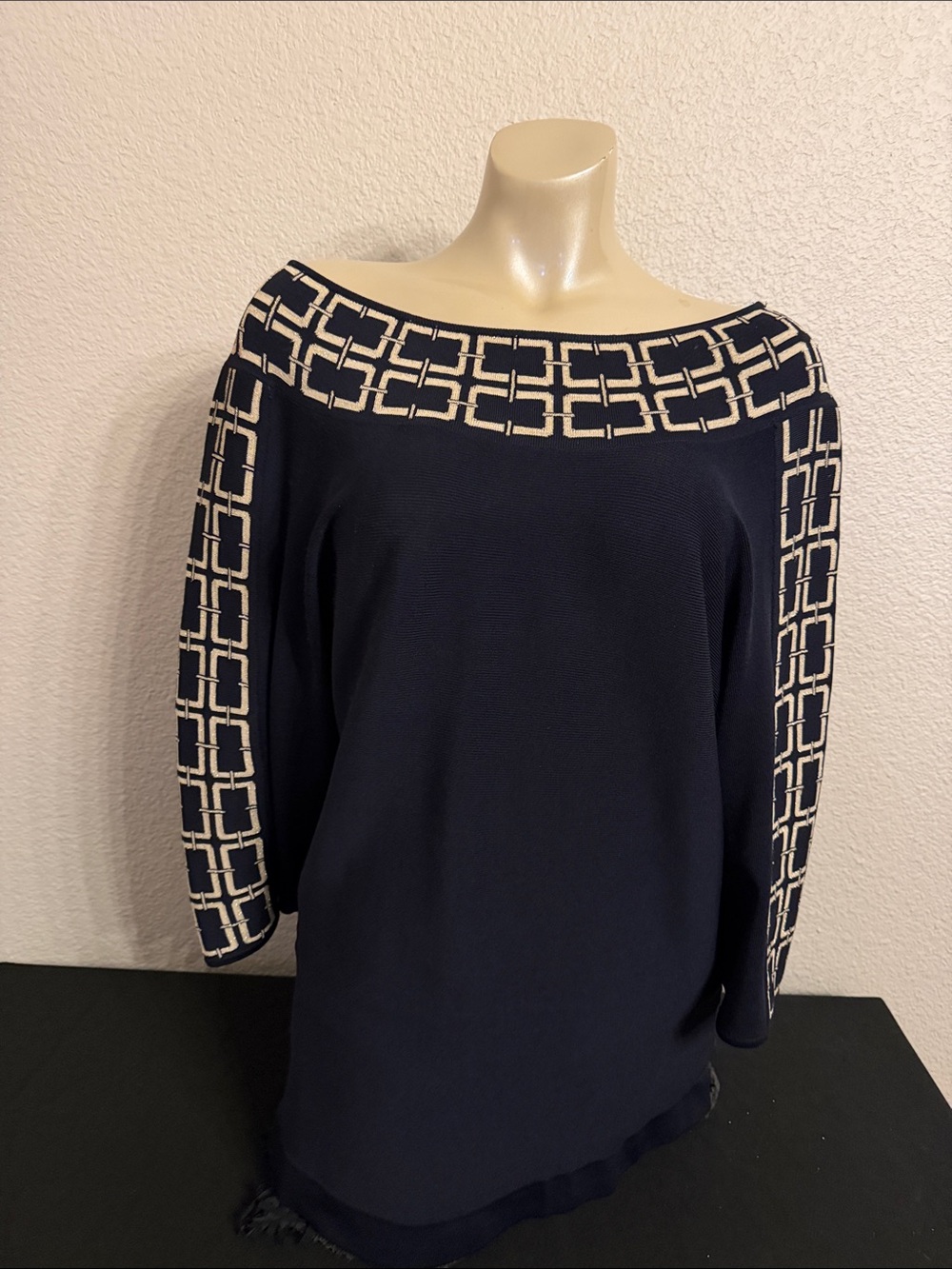 Adrienne Vittadini Navy Top with Cream Geometric Trim